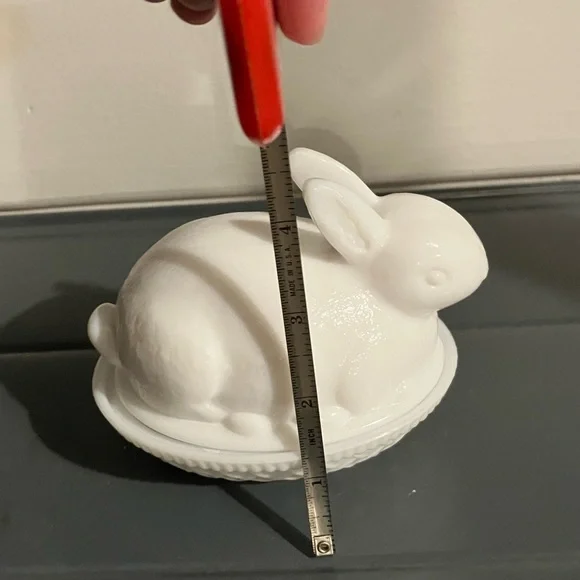 Antique milk glass/ceramic Bunny Dish - Picture 2 of 7